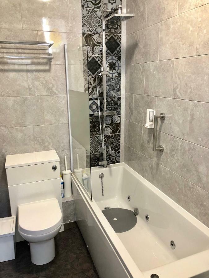 Stay Lytham Serviced Apartments Литам Сент Аннс Екстериор снимка